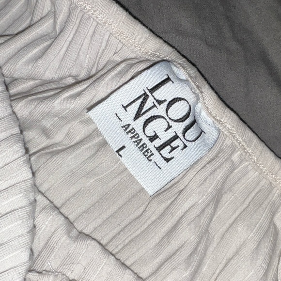 Lounge top - Picture 2 of 2